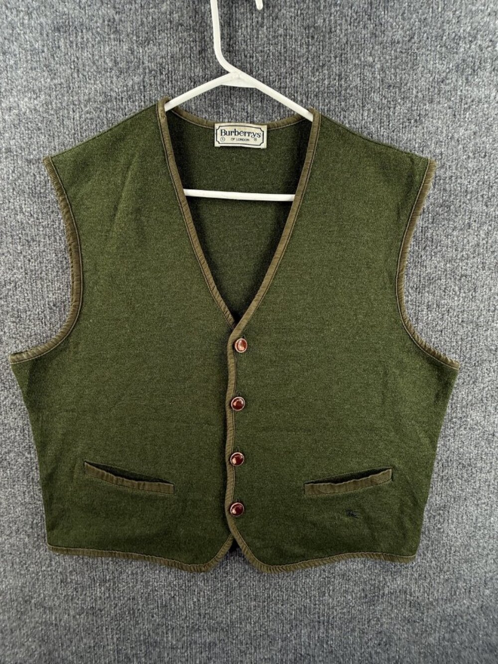 Burberry 5 Vest Green Mens V-Neck Sleeveless Solid Sweater Knit Adult Fashion